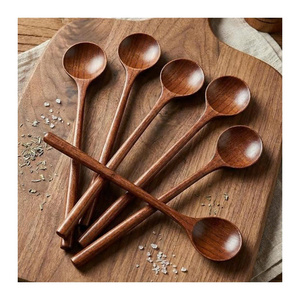 Cuillère à long manche en bois naturel, fine, pour mélanger thé glacé, latte, cocktail, dans un grand verre, faite à la main au Vietnam 99 GD - Product Image 1