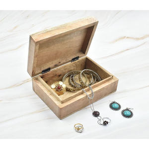 Coffret de rangement en bois économique pour petits accessoires, bagues, boucles d'oreilles, souvenirs, design décoratif sculpté à la main Aaliyan - Product Image 2