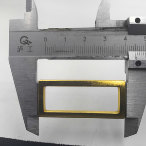 อุปกรณ์เสริมคุณภาพสูงสำหรับกระเป๋าแฟชั่นหรืออุปกรณ์กีฬา พร้อมหัวเข็มขัดโลหะสีทองแบบเลื่อนขนาดกว้าง 37.5 มม. - Product Image 4