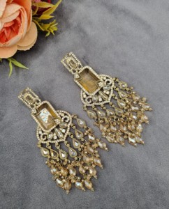 Boucles d'oreilles de luxe en cristal à franges, pierres précieuses taillées radiant, pour femmes, style traditionnel, pour occasions festives, fabricants de boucles d'oreilles - Product Image 2
