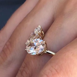 แหวนเพชรทรงรีและทรงหยดน้ำ 3 กะรัต แบบ Toi Et Moi เพชรเพาะเลี้ยง พร้อมแหวนทองคำ 14K แบบ Toi Et Moi แหวนเพชรรูปหัวใจทองคำ 14K - Product Image 2
