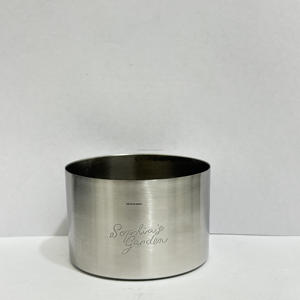 Frascos de Velas Navideños de Acero Inoxidable Personalizados al por Mayor de Alta Calidad, 4oz 5oz, Acabado Cepillado, Hechos a Mano, Duraderos, Decoración de Hogar de Lujo - Product Image 3