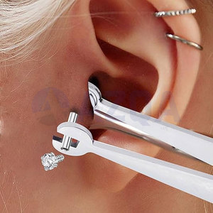 Pinzas Profesionales de Acero Inoxidable de Alta Calidad para la Instalación y Extracción de Barras de Piercing Corporal - Product Image 5