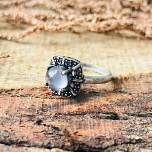 Anillo de Cuarzo Rosa, Anillo Geométrico Boho para Mujer, Joyería de Latón Plateado Oxidado, Venta al por Mayor - Product Image 3