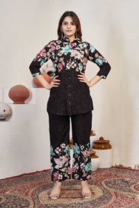 Ensemble indien pakistanais imprimé floral en coton Kurta et pantalon palazzo pour femme, tenue ethnique pour mariage, fête ou tenue décontractée - Product Image 5