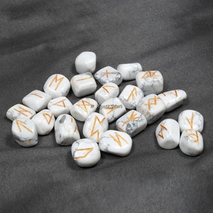 Inde Moonstone Rune Set Agate en cristal naturel sculpté avec gravure pour Feng Shui Chakra Love & Home Decor Prix d'usine - Product Image 4