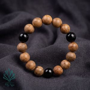 Bracelet en bois d'agar naturel My Aga Nouvelle Saison, parfum unique, AL-SB-0018-12, avec 13 perles de bois d'agar et 4 perles de corail, classique - Product Image 1