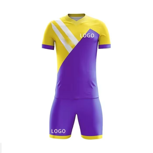 Maillots de football personnalisés pour hommes – Respirants et confortables - Product Image 1