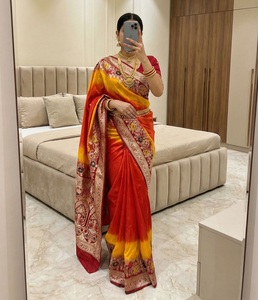 Sari Tradicional Indio de Seda Dola con Tejido Meenakari para Eventos Festivos, Sari Elegante para Bodas para Mujeres - Product Image 1