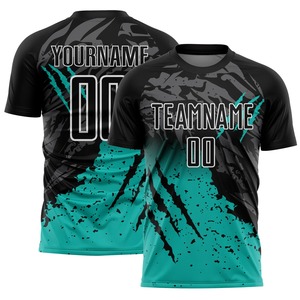 เสื้อฟุตบอลแขนสั้นแบบไล่เฉดสีแดงเขียวพิมพ์ลายตามสั่งสำหรับผู้ชายทรงแอธเลติก - Product Image 2