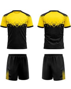 เสื้อฟุตบอลและกางเกงขาสั้นพิมพ์ลายขายส่งสำหรับผู้ใหญ่และเด็ก สไตล์เรโทร ระบายอากาศได้ดี แห้งเร็ว ผ้าโพลีเอสเตอร์ 100% ชุดฟุตบอล - Product Image 1