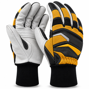 Gants de tronçonneuse de qualité supérieure à prix de gros avec panneaux contrastants jaunes, poignets élastiques et double couture détaillée - Product Image 1