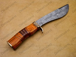 Couteau Tracker DIY OEM en Acier Damas Fait Main, Lame Fixe Forgée à Bord Dentelé, pour Survie, Chasse, Camping, avec Manche en Bois Premium - Product Image 5