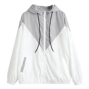 Vêtements de sport pour femmes, veste imperméable, coupe-vent chaudement doublée pour les aventures en plein air - Product Image 1