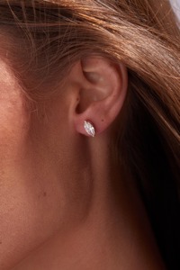 Pendientes de Diamantes con Corte Marquesa en Oro Sólido de 14K, Joyería Minimalista para Uso Diario para Mujer - Product Image 2