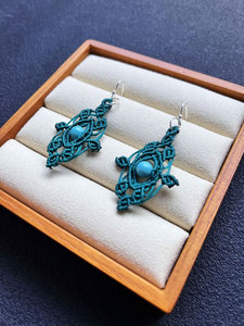 Boucles d'oreilles pendantes géométriques en macramé plaqué or certifiées IGI, pierre turquoise, style bohème, bijoux pour femmes, confectionnées en fil de lin - Product Image 2