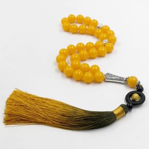 Perles de prière en résine faites à la main avec pompon, décoration religieuse bouddhiste et islamique, perles rondes jaunes avec accent argenté - Product Image 2