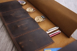 Rollo de reloj de cuero genuino Estuche de reloj de cuero grabado Rollo Hombres Mujeres Organizador de viaje Rollo de reloj de viaje de lujo OEM y FBA - Product Image 4
