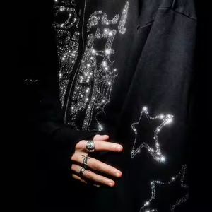 Sudadera con capucha con cremallera para hombre y mujer, con diseño de chica anime y estrellas, con pedrería, estilo Cyber-Y2K 2026, negra, oversize, con gráfico de telaraña brillante HD - Product Image 4