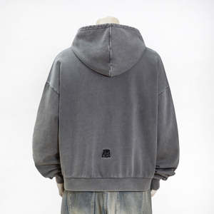 Chaqueta de streetwear para hombre, personalizada, de felpa francesa con lavado ácido, efecto desgastado, ajuste cómodo, con pedrería, estilo vintage, con cremallera y capucha. - Product Image 3