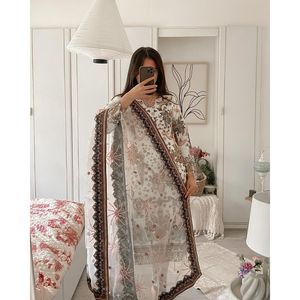 Mono de Fiesta de Diseñador con Lentejuelas, Pantalón Elegante y Dupatta para Ocasiones Especiales - Product Image 1