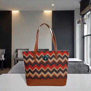 Sac à dos de luxe tendance en PU avec logo personnalisé pour femmes avec fermeture à glissière - Product Image 1