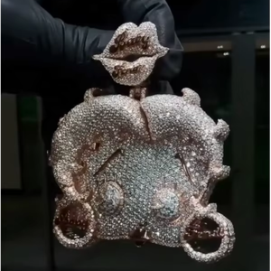 Pendentif Hip Hop personnalisé en argent sterling S925, serti de moissanite VVS, avec visage 3D sur mesure - Product Image 1