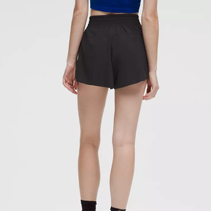 Shorts de tennis pour femmes de haute qualité avec logo personnalisé, jupe-short décontractée d'été avec cordon de serrage et poches - Product Image 2