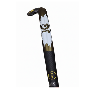 Bâtons de hockey sur gazon en carbone, légers et durables, conçus pour la vitesse, la précision et des performances de niveau élite. - Product Image 1