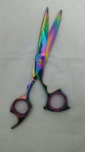 Ciseaux de coiffure professionnels en acier inoxydable japonais doré avec logo personnalisé pour salon de coiffure, vente en gros - Product Image 4