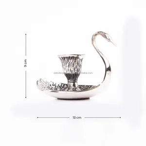 Bougeoir en métal imprimé en typographie artisanale de qualité supérieure, style rustique vintage, décoration d'intérieur mondiale, export pour Noël - Product Image 1