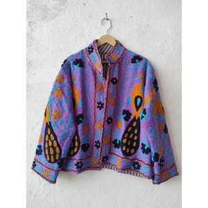Chaqueta de Algodón Estilo Vintage Suzani, Bordado Floral Morado, Estilo Boho Chic, Ropa Exterior para Mujer - Product Image 1
