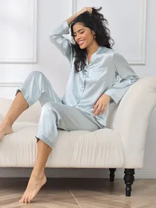 Pyjama en soie pour femme, haut de gamme, confortable, à manches longues, motif lettres, collection luxe, en promotion - Product Image 1
