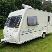Achetez une nouvelle caravane de voyage tout-terrain à double essieu avec lits triples / Caravane de luxe tout-terrain pour voyages mobiles en Autriche