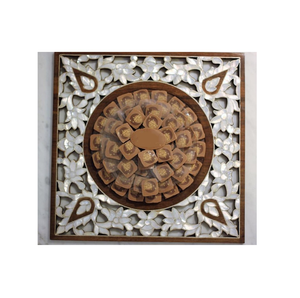 Plateau à chocolat en bois et nacre, accents décoratifs, design moderne et élégant en nacre, plateau de service en bois pour chocolat - Product Image 3