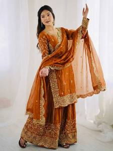 Ensemble de costume palazzo en soie Fendy lourdement brodé avec dupatta pour femmes - Product Image 2