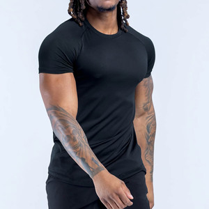 T-shirt de sport pour homme, manches courtes, noir, logo OEM personnalisé, tissu extensible léger et respirant, vêtements de sport pour homme - Product Image 3