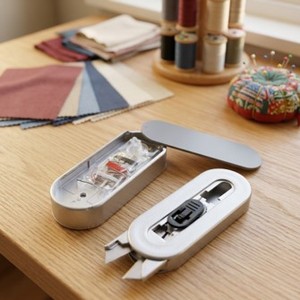 Kit de couture de voyage AA0102 | Couteau de couture couleur argent, outil portable pour le travail du cuir, lame de coupe utilitaire, design simple - Product Image 1