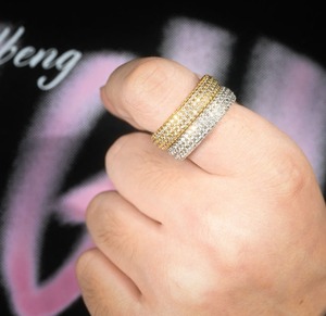 Anillo de banda de diamantes de 3 capas con incrustaciones de moissanita VVS, plata de ley 925, estilo hip hop, para boda, compromiso, regalo, unisex. - Product Image 1