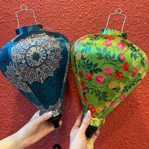 Lanterne en soie artisanale de Hoi An, lampe décorative vietnamienne pour la maison, les événements et la décoration culturelle - Product Image 1