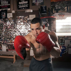 Gants de boxe de couleur unie fabriqués au Pakistan, service OEM, faible MOQ - Product Image 4