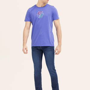 เสื้อยืดแขนสั้นผู้ชาย คอกลม ทรงปกติ ผ้าคอตตอนเจอร์ซีย์ ลำลอง ลายพิมพ์ดิจิทัล - Product Image 3