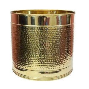 Pot de fleurs moderne et durable pour la décoration intérieure, en métal, finition dorée. - Product Image 1