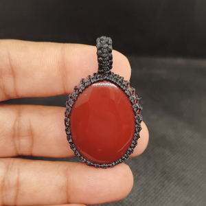 Joyería trenzada hecha a mano exclusiva, collar con colgante de cuentas de ónix rojo con nudo de macramé para mujer, regalo de alta calidad - Product Image 1