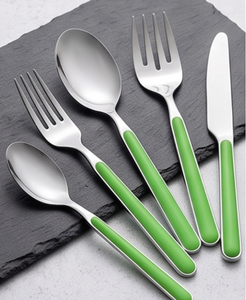 Ensemble de couverts modernes avec manches en résine verte, finition miroir haute brillance, compatible lave-vaisselle, pour le camping et l'usage quotidien - Product Image 4