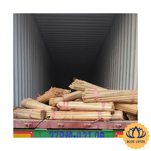 MEILLEUR PRIX |   Bambou jaune sec, demi-coupé et fendu, pour la fabrication de cerfs-volants pakistanais et la construction, provenant du Vietnam - Product Image 1