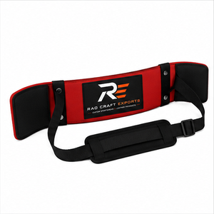 El armblaster ajustable proporciona un soporte cómodo y una postura correcta para un entrenamiento mejorado de bíceps y antebrazos. - Product Image 4