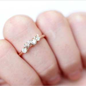 แหวนเพชรเลี้ยงในห้องปฏิบัติการทรงบริลเลียนต์แบบคลัสเตอร์เรียบหรู สามารถสวมซ้อนกันได้ แหวนเส้นเล็กประดับเพชรทองคำแท้ 14K แบบหนามเตย สำหรับทั้งชายและหญิง ของขวัญเครื่องประดับ - Product Image 2