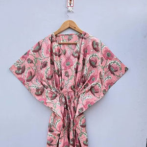 ชุดเดรสผ้าฝ้ายลายดอกไม้ทรงคาฟตัน ไซส์พลัส สไตล์โบโฮ - Product Image 1