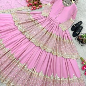 Lehenga Choli de créateur en Georgette épaisse avec Dupatta, broderie de sequins de 5 mm, manches longues, pour fêtes et mariages, semi-couture - Product Image 2